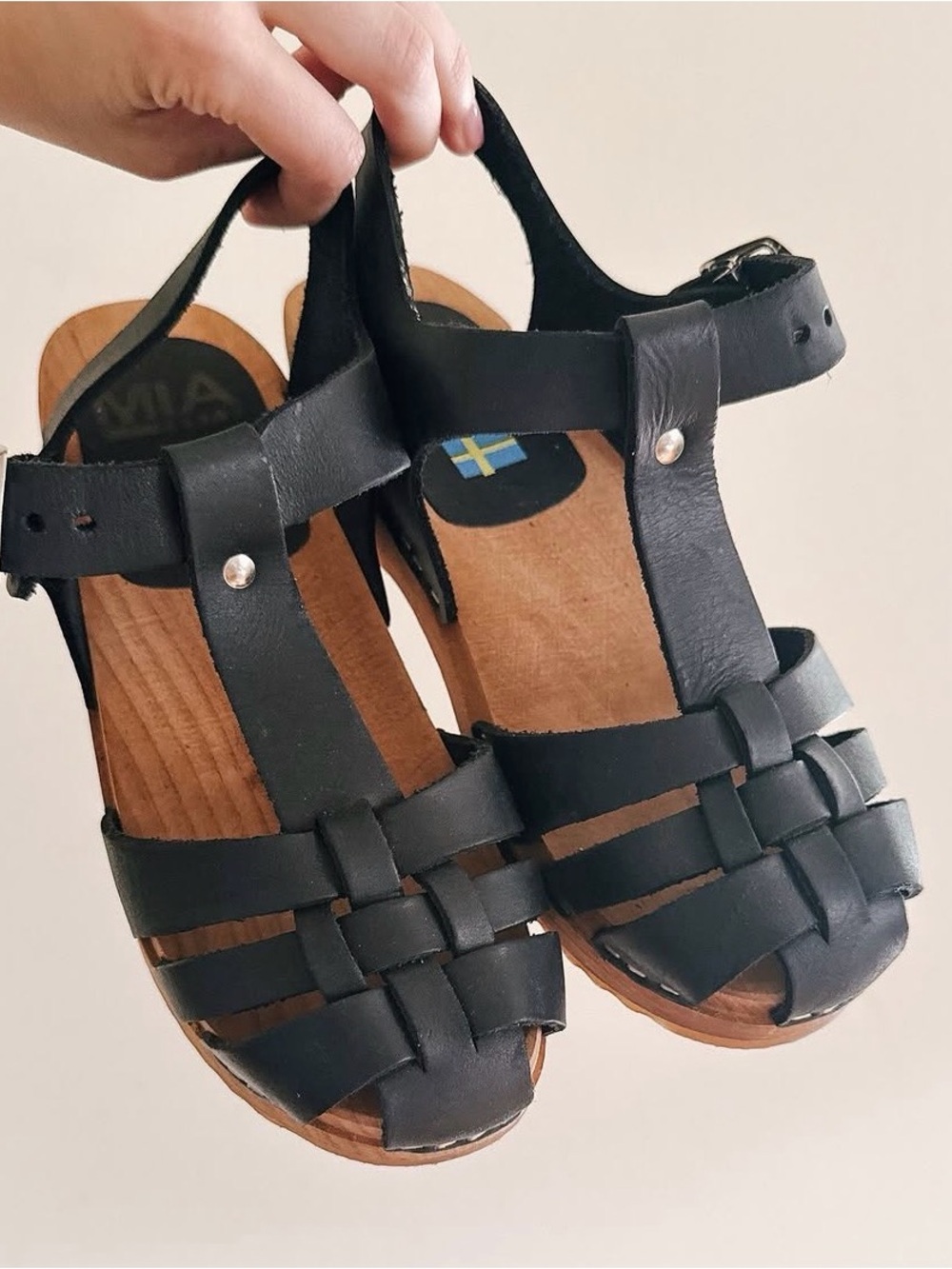 VTG MIA Sweden Black Leather Woven Fisherman Clog Sandals Size 37